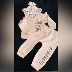 Perfect 18M Minnie Mouse outfit